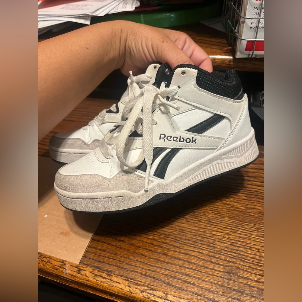 Reebok White and Black Sneakers Kids Size 13 Very Good Condition!
